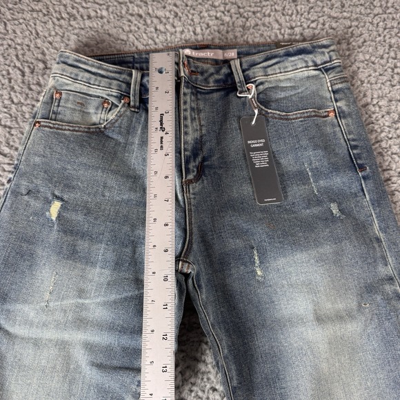 Tractr Diane Mid Rise Distressed Indigo Medium Blue Stretch Jean‎ Sz 6/28 NWT - Picture 5 of 10